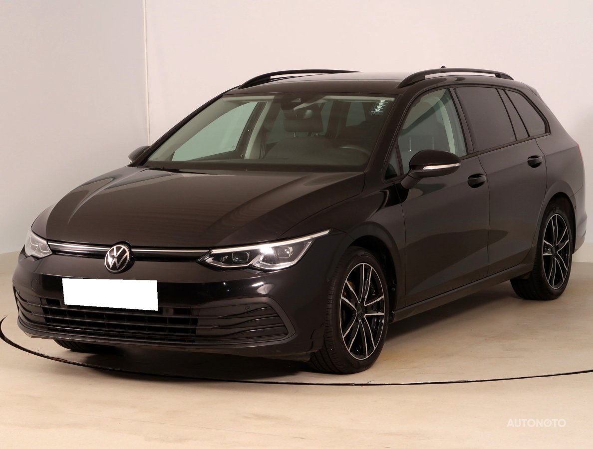 Volkswagen Golf, 2022 - pohled č. 3