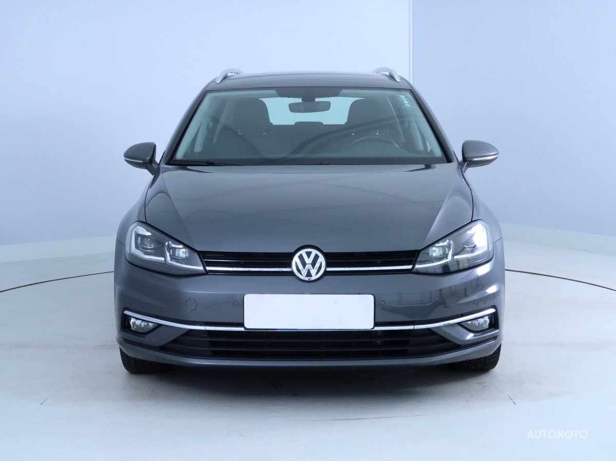 Volkswagen Golf, 2019 - pohled č. 2