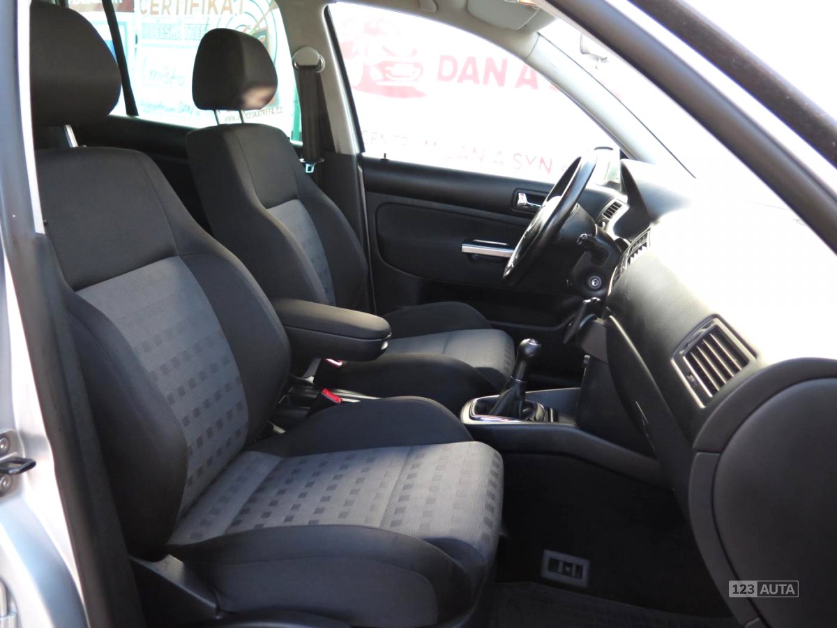 Volkswagen Golf, 2006 - pohled č. 14