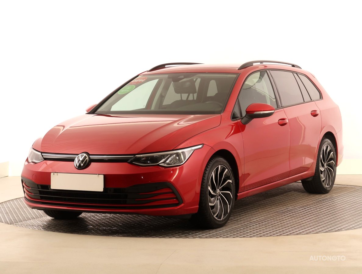 Volkswagen Golf, 2023 - pohled č. 3