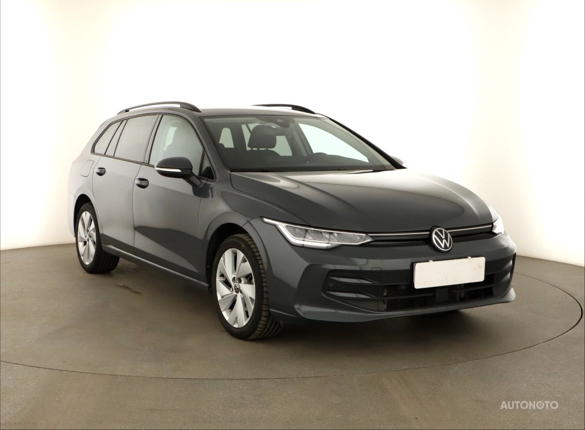 Volkswagen Golf, 2024 - celkový pohled