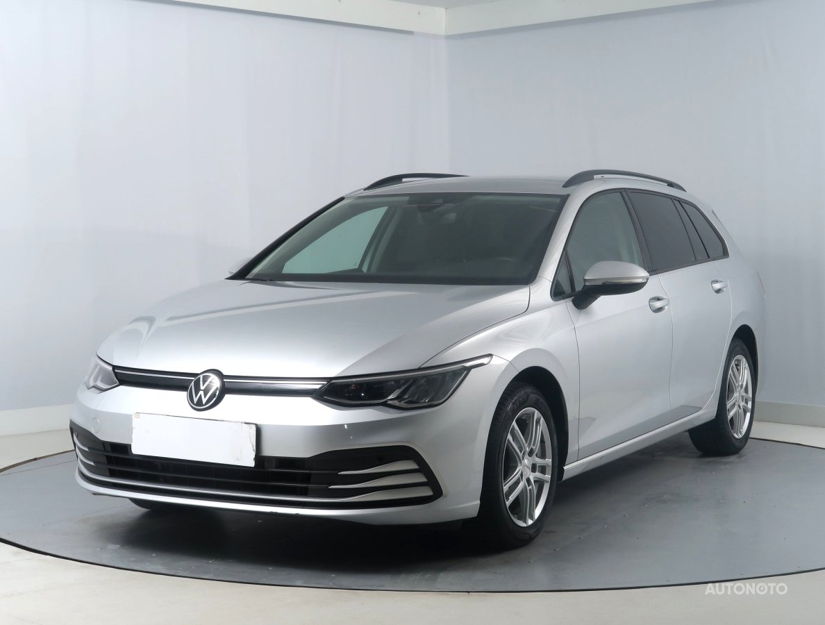 Volkswagen Golf, 2021 - pohled č. 3