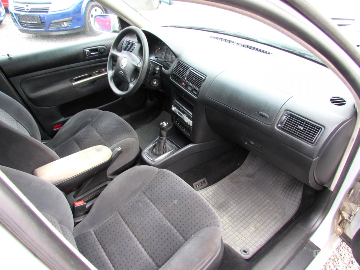 Volkswagen Golf, 2000 - pohled č. 21