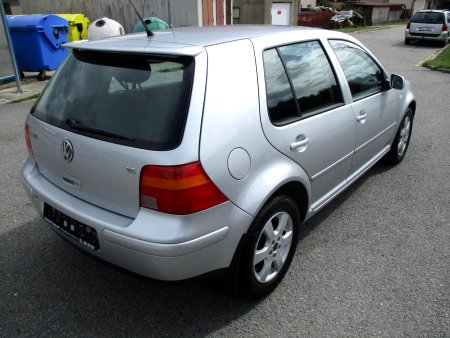 Dacia Duster, 2012 - pohled č. 3