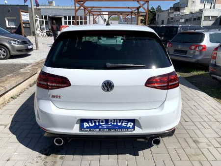 Volkswagen Golf, 2016 - pohled č. 3