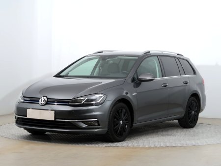 Volkswagen Golf, 2020 - pohled č. 3