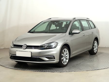Volkswagen Golf, 2018 - pohled č. 3