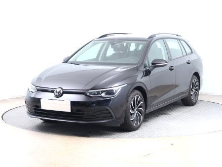 Volkswagen Golf, 2021 - pohled č. 3