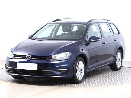 Volkswagen Golf, 2019 - pohled č. 3