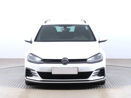 Volkswagen Golf, 2018 - pohled č. 2