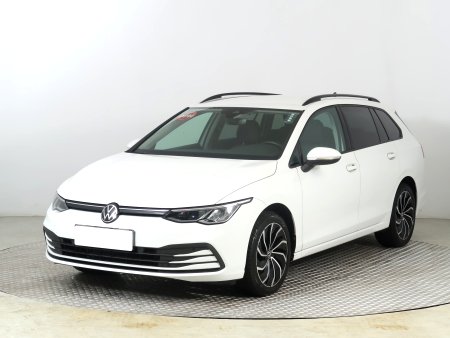 Volkswagen Golf, 2022 - pohled č. 3