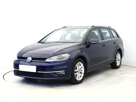 Volkswagen Golf, 2019 - pohled č. 3
