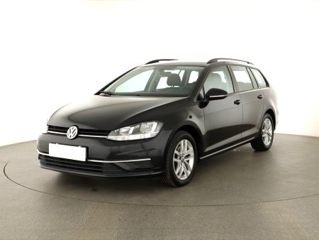 Volkswagen Golf, 2018 - pohled č. 3