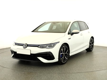 Volkswagen Golf, 2021 - pohled č. 3