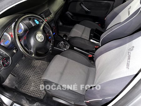 Volkswagen Golf, 2003 - pohled č. 3