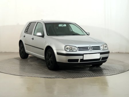 Volkswagen Golf, 2001
