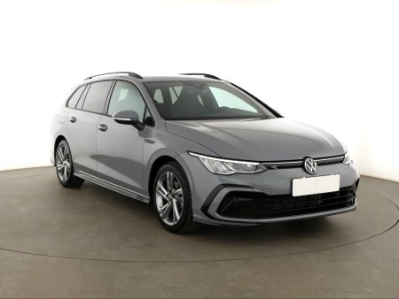 Volkswagen Golf, 2022