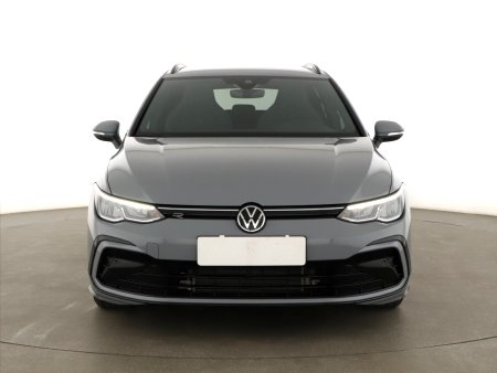 Volkswagen Golf, 2022 - pohled č. 2