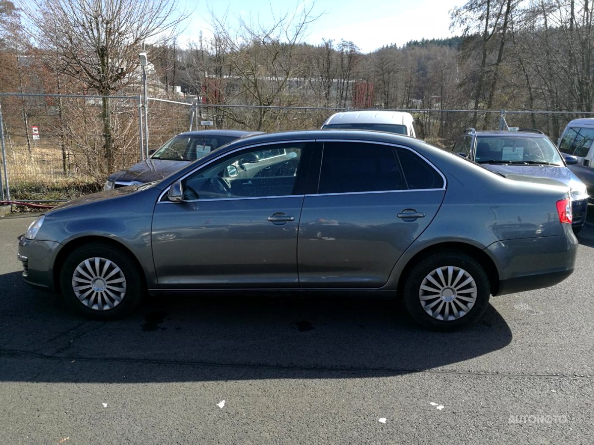 Volkswagen Jetta, 2010 - pohled č. 2