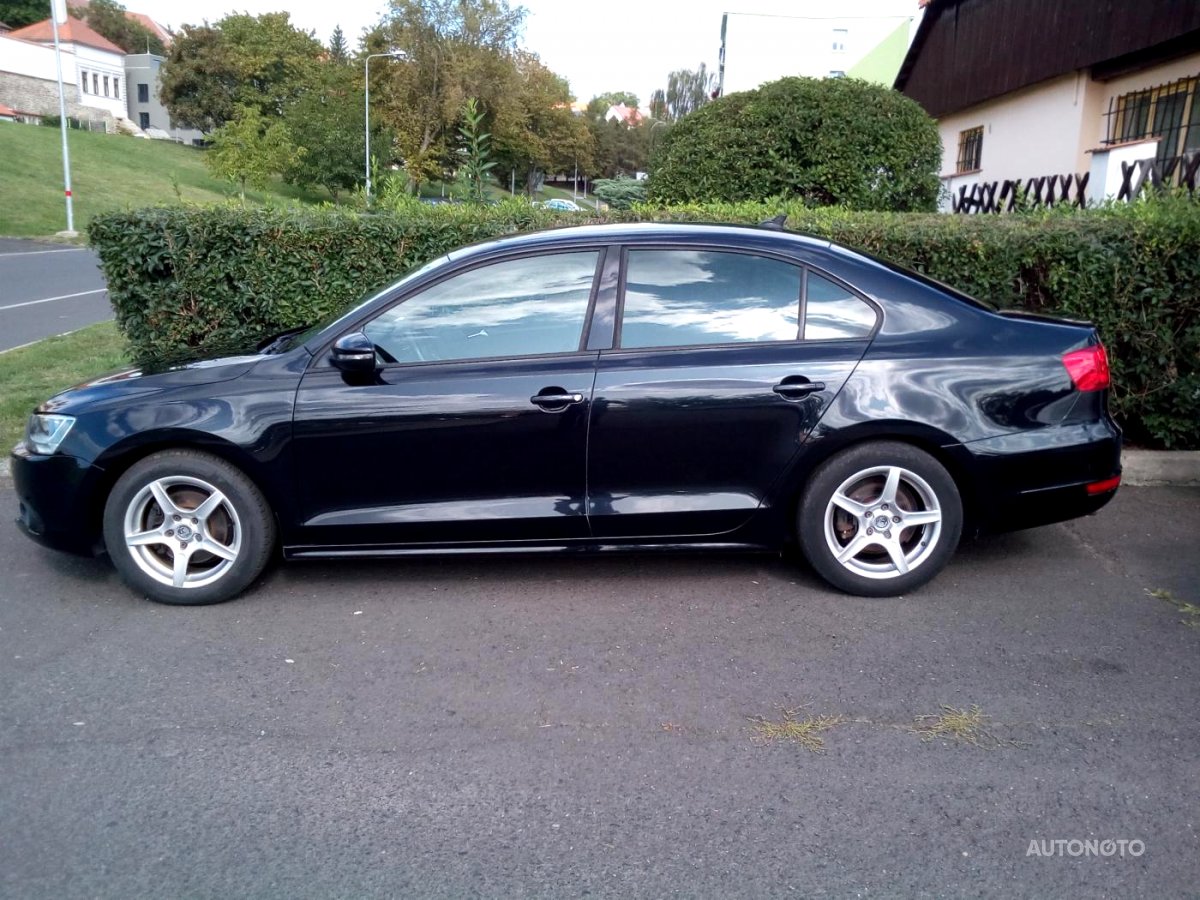 Volkswagen Jetta, 2011 - pohled č. 2