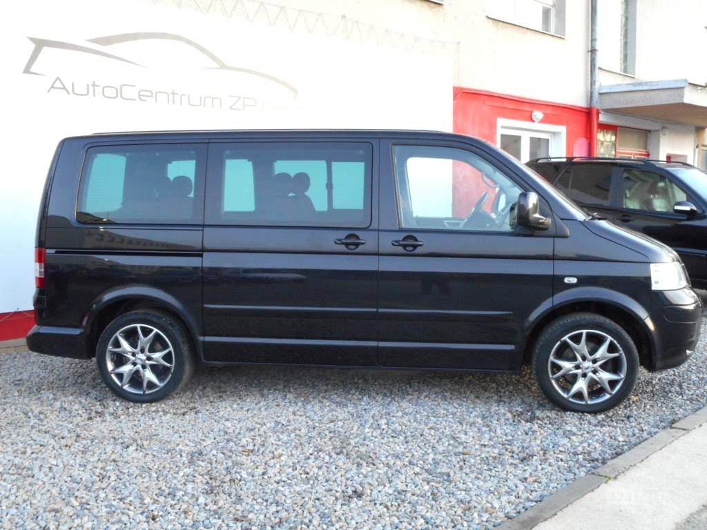 Volkswagen Multivan, 2009 - pohled č. 2