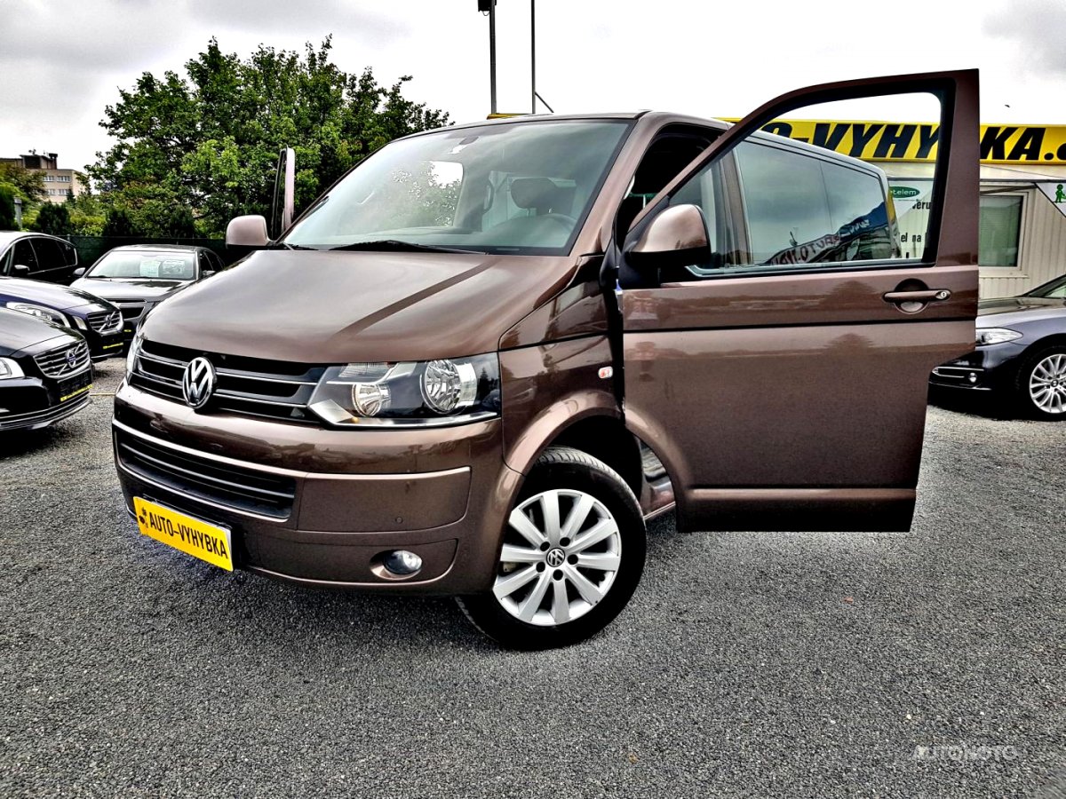 Volkswagen Multivan, 2011 - celkový pohled