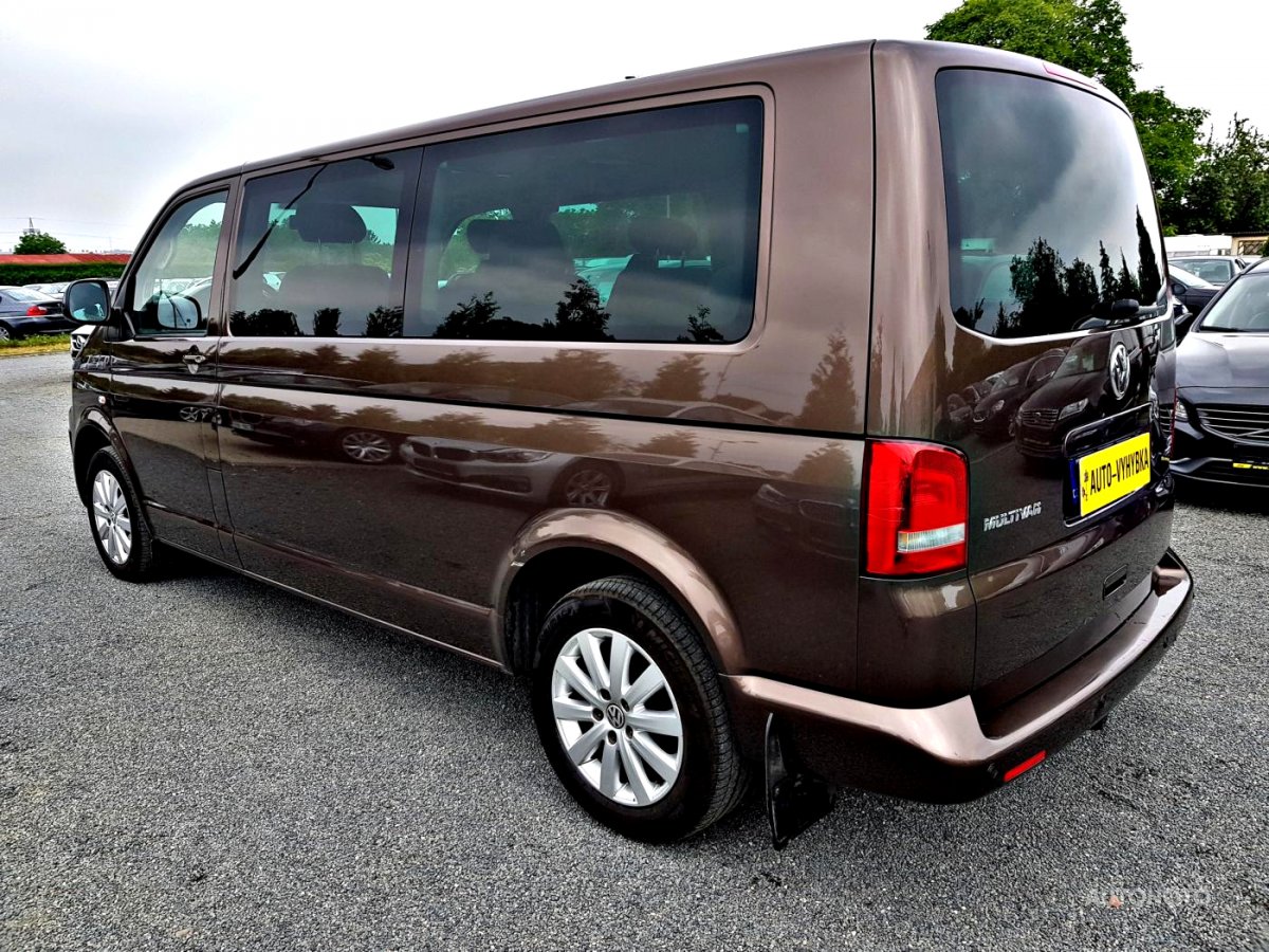 Volkswagen Multivan, 2011 - pohled č. 5