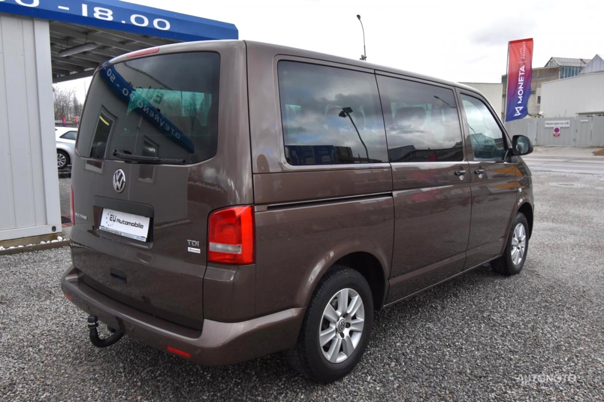 Volkswagen Multivan, 2010 - pohled č. 3