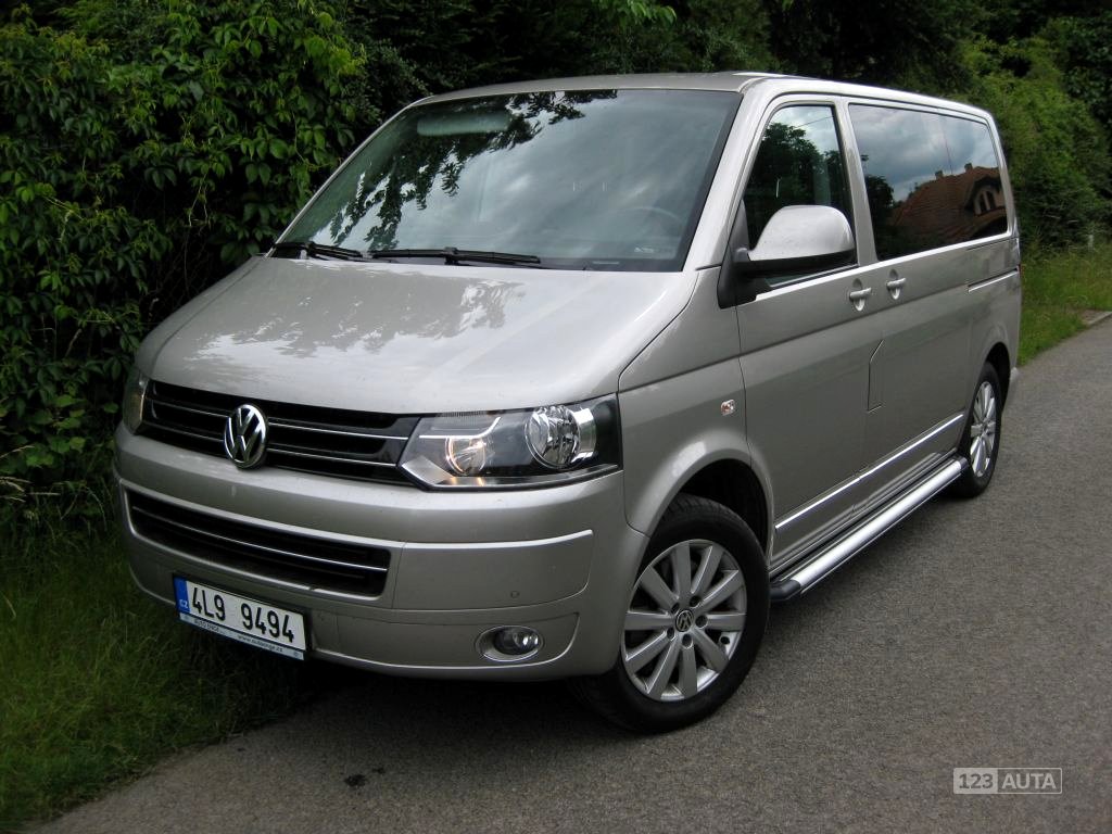 Volkswagen Multivan, 2010 - pohled č. 2