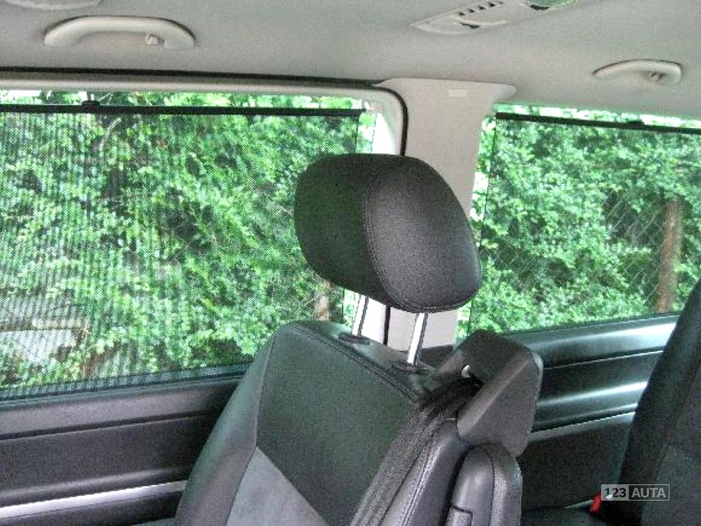 Volkswagen Multivan, 2010 - pohled č. 7