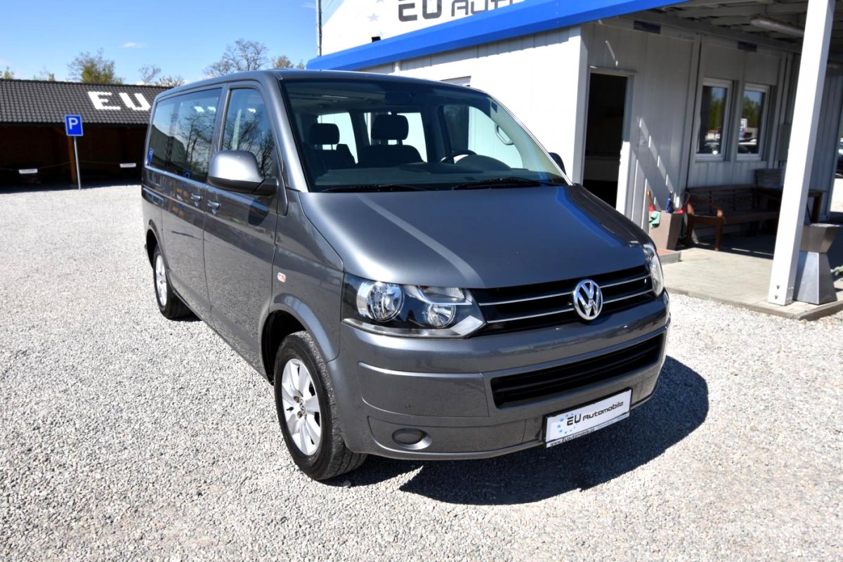 Volkswagen Multivan, 2010 - pohled č. 2