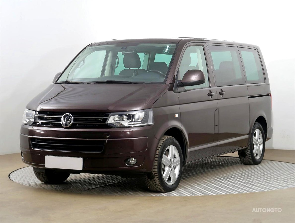 Volkswagen Multivan, 2015 - pohled č. 3