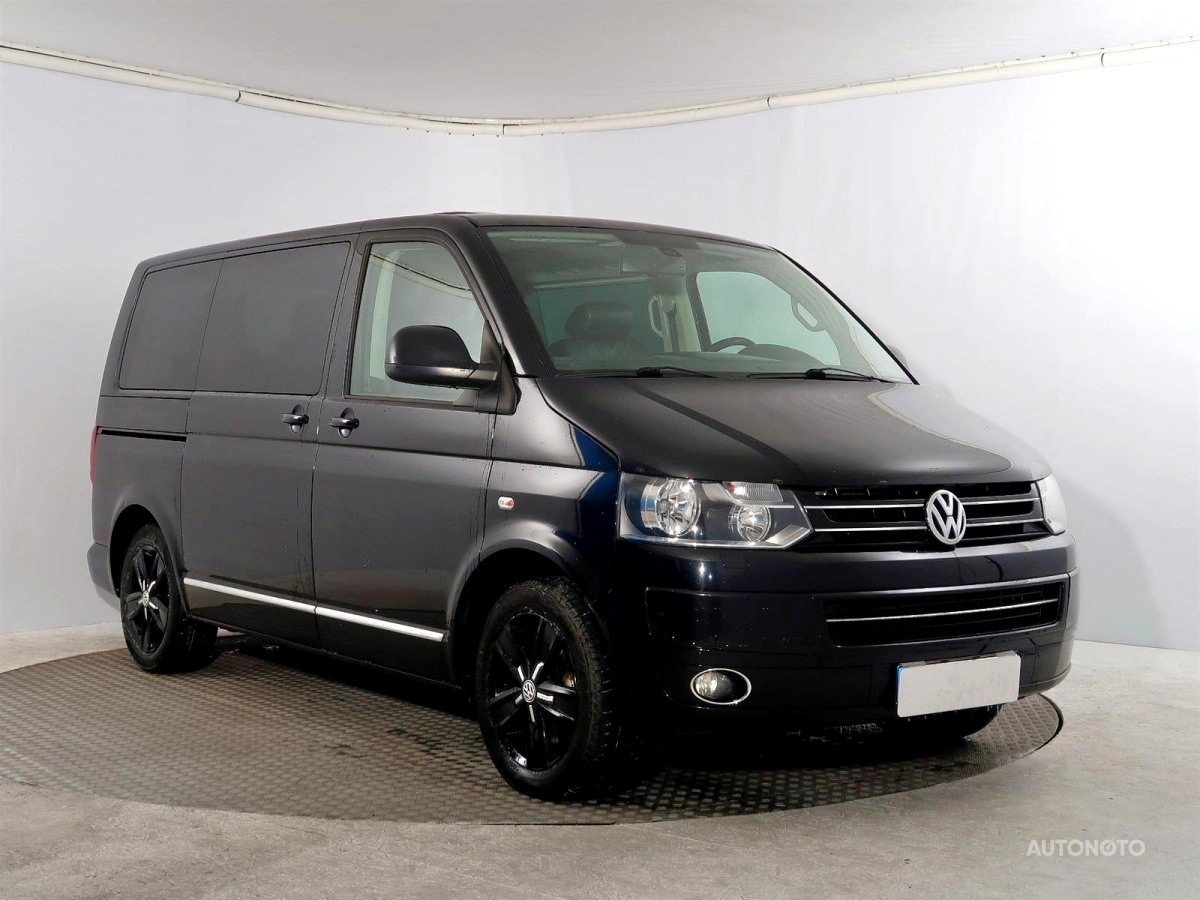 Volkswagen Multivan, 2010 - celkový pohled