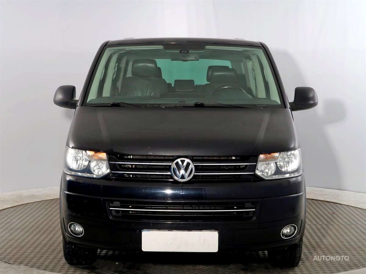 Volkswagen Multivan, 2010 - pohled č. 2