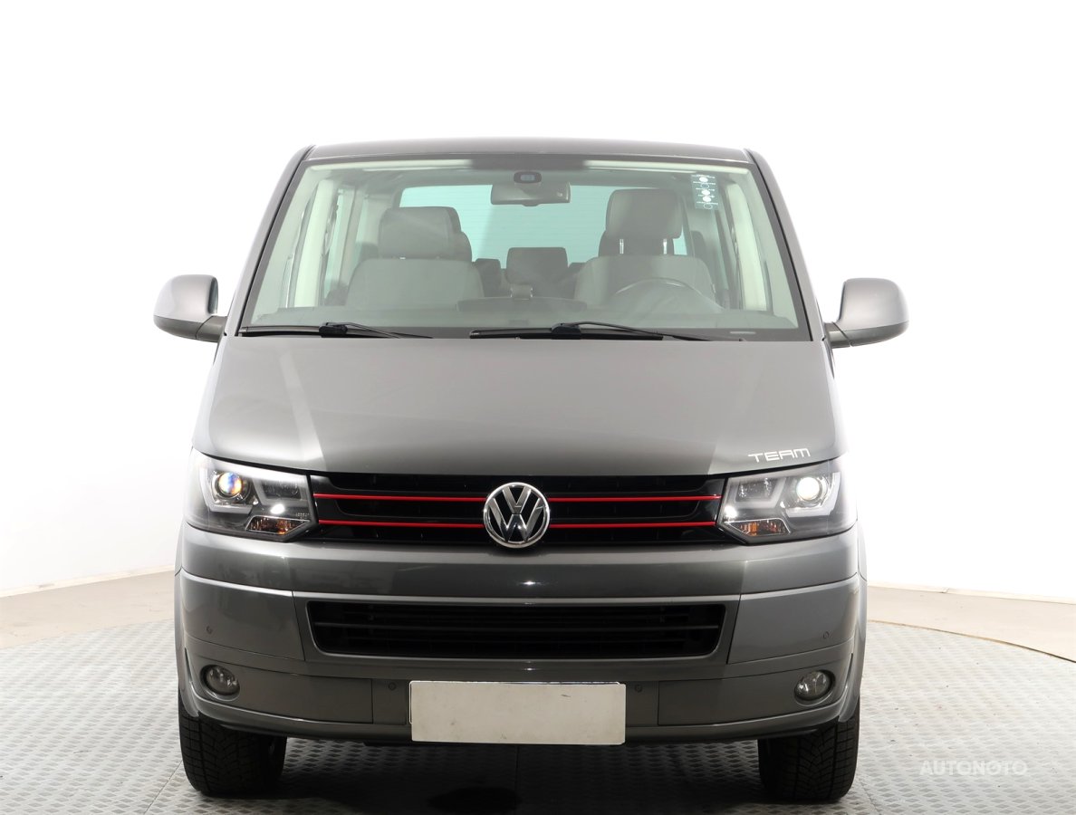 Volkswagen Multivan, 2010 - pohled č. 2