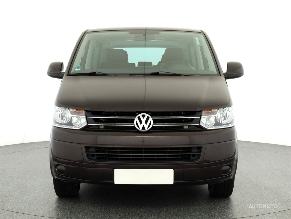 Volkswagen Multivan, 2012 - pohled č. 2