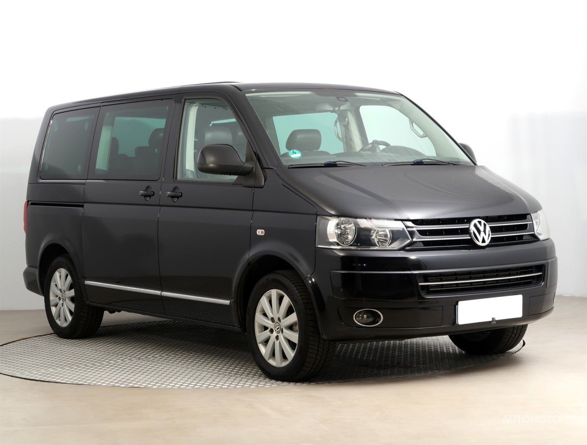 Volkswagen Multivan, 2011 - celkový pohled