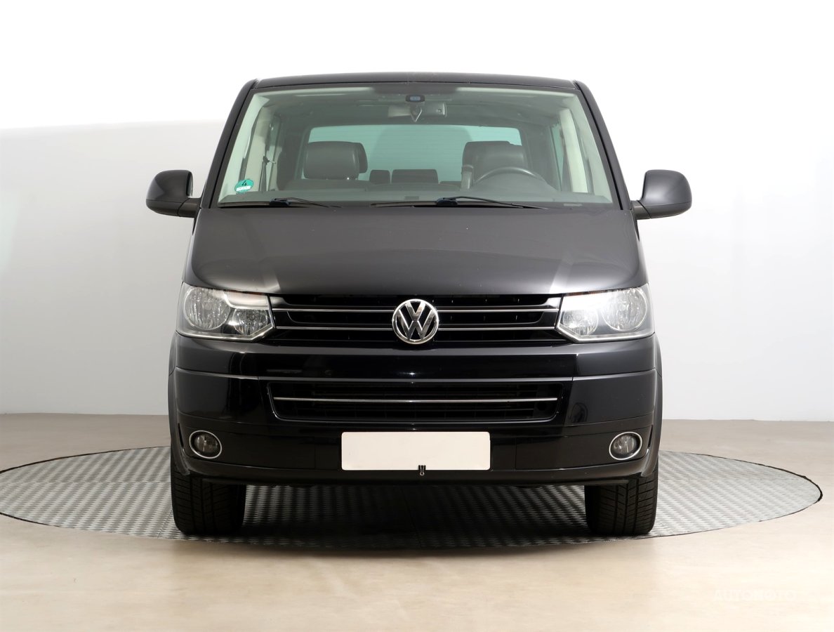 Volkswagen Multivan, 2011 - pohled č. 2