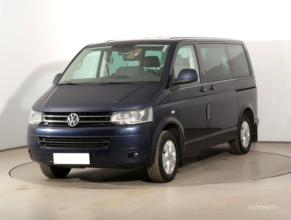 Volkswagen Multivan, 2013 - pohled č. 3