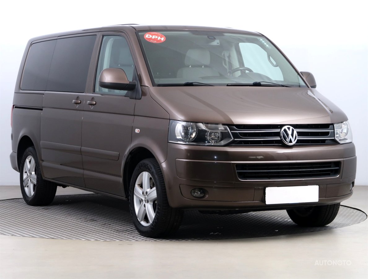 Volkswagen Multivan, 2010 - celkový pohled