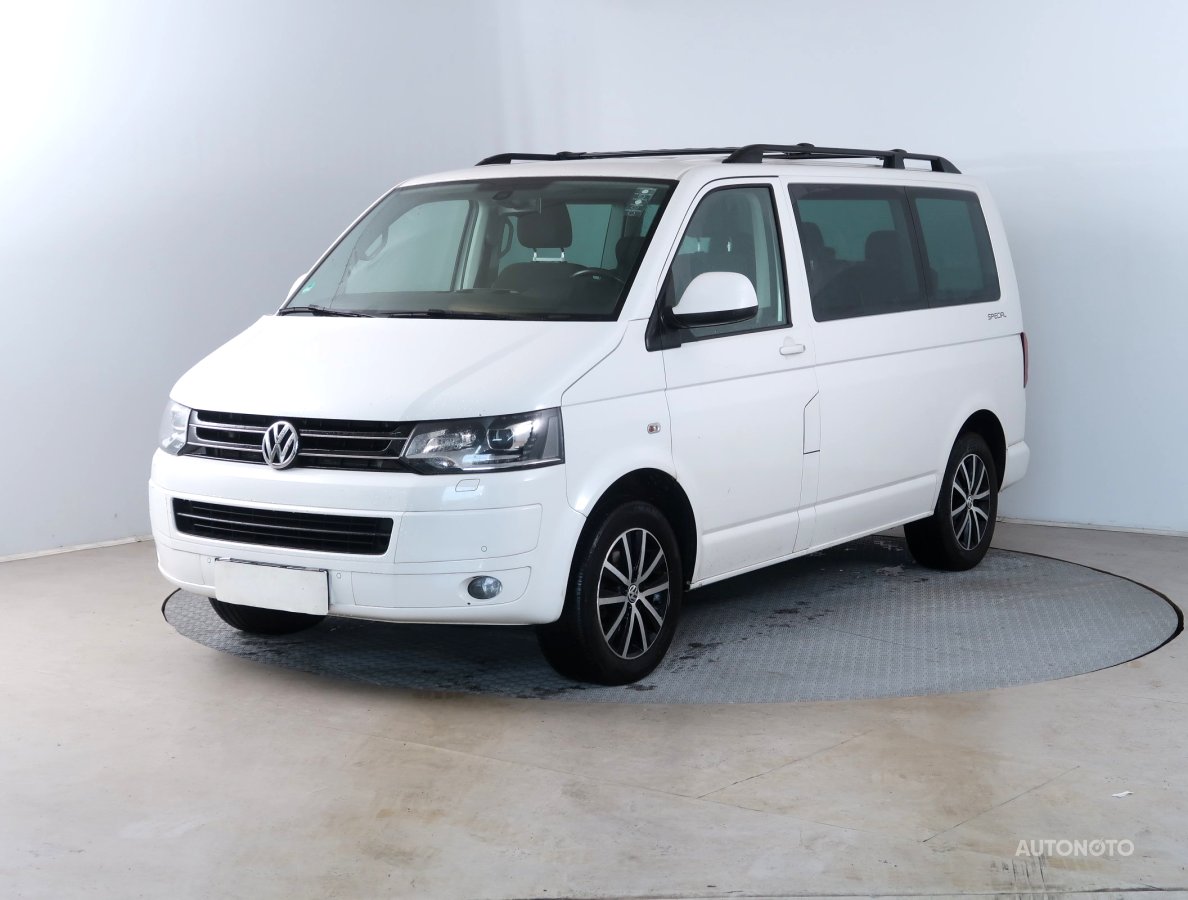 Volkswagen Multivan, 2014 - pohled č. 3