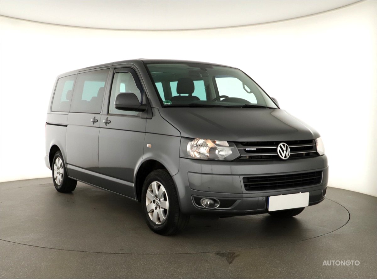 Volkswagen Multivan, 2013 - pohled č. 1