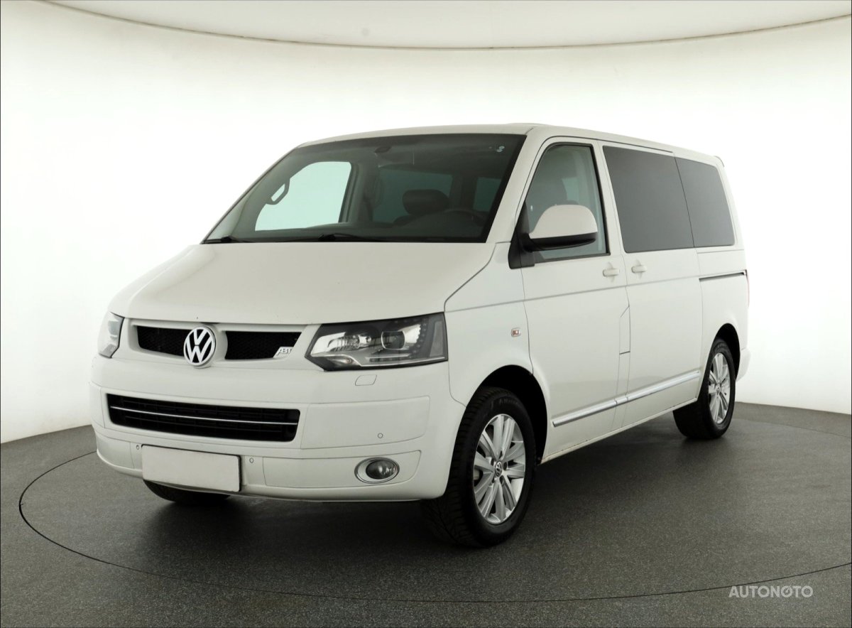 Volkswagen Multivan, 2012 - pohled č. 3