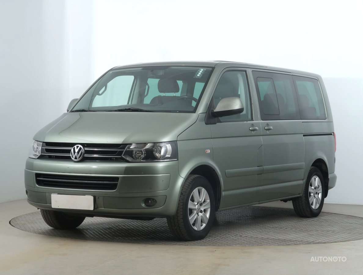 Volkswagen Multivan, 2011 - pohled č. 3