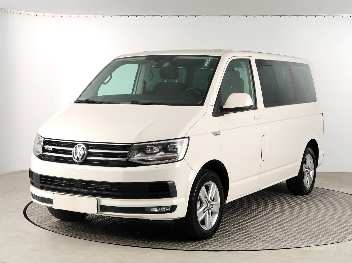 Volkswagen Multivan, 2017 - pohled č. 3
