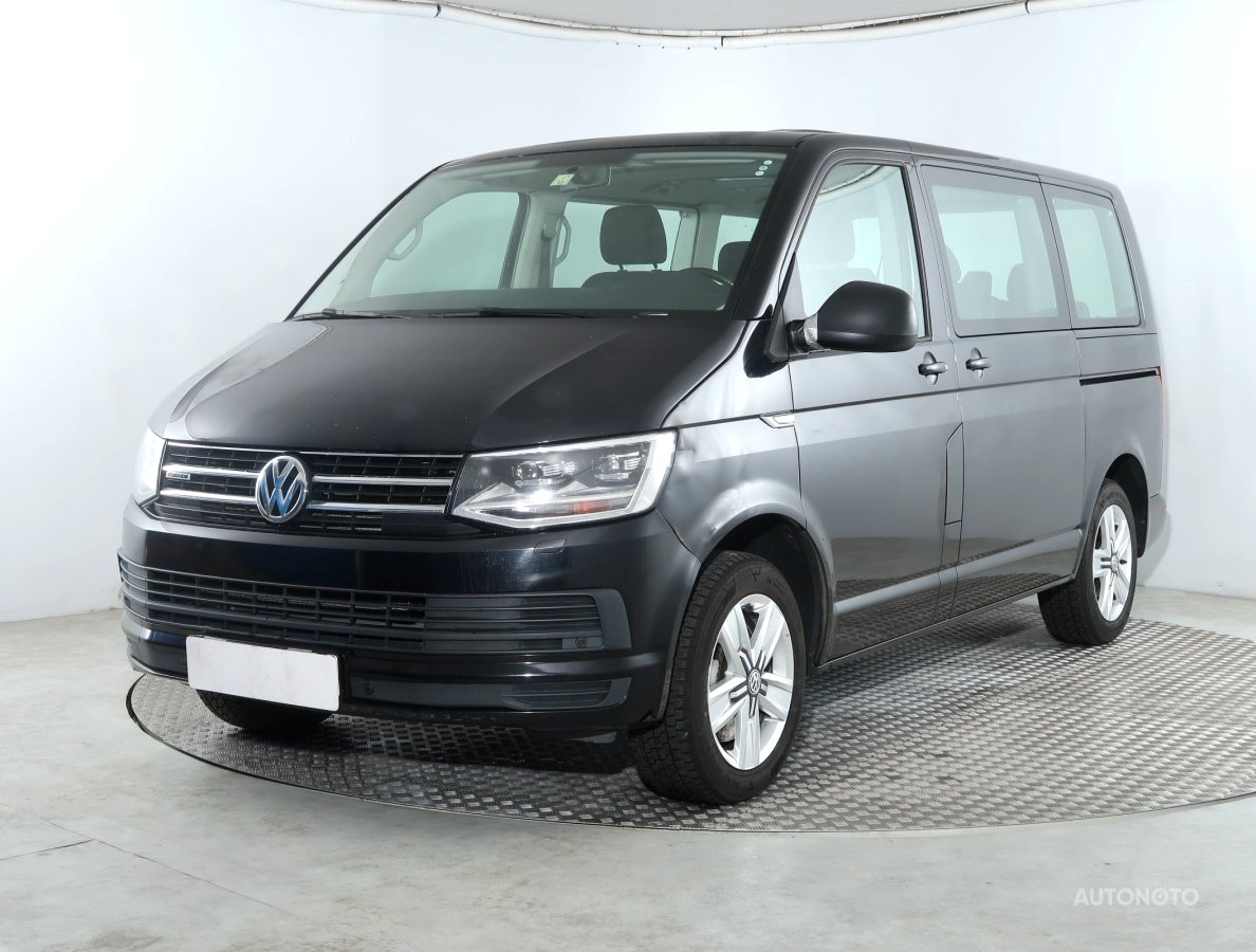 Volkswagen Multivan, 2016 - pohled č. 3