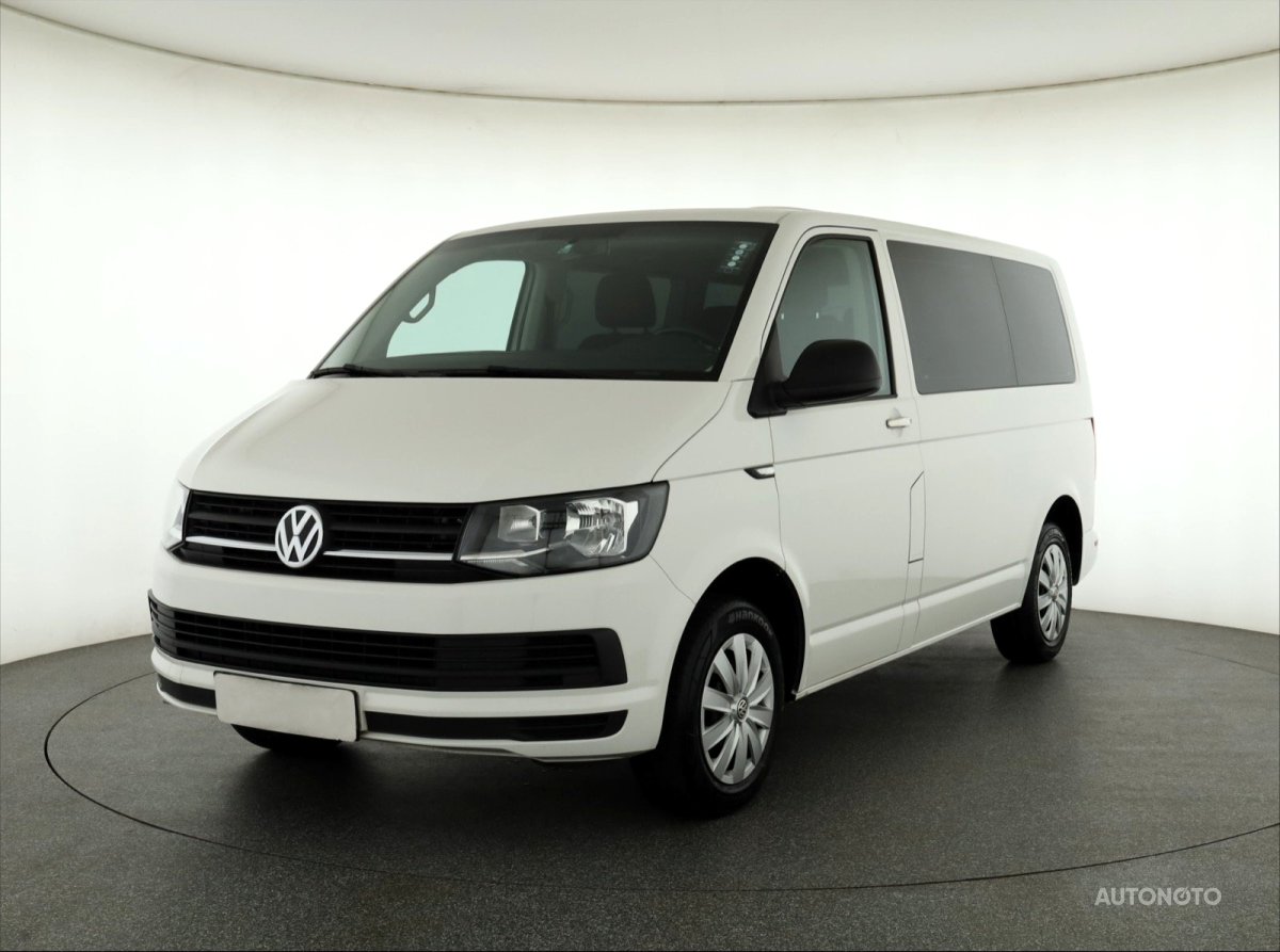 Volkswagen Multivan, 2018 - pohled č. 3