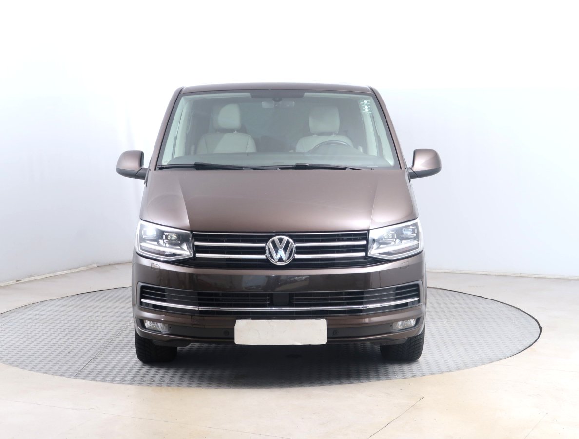 Volkswagen Multivan, 2016 - pohled č. 2