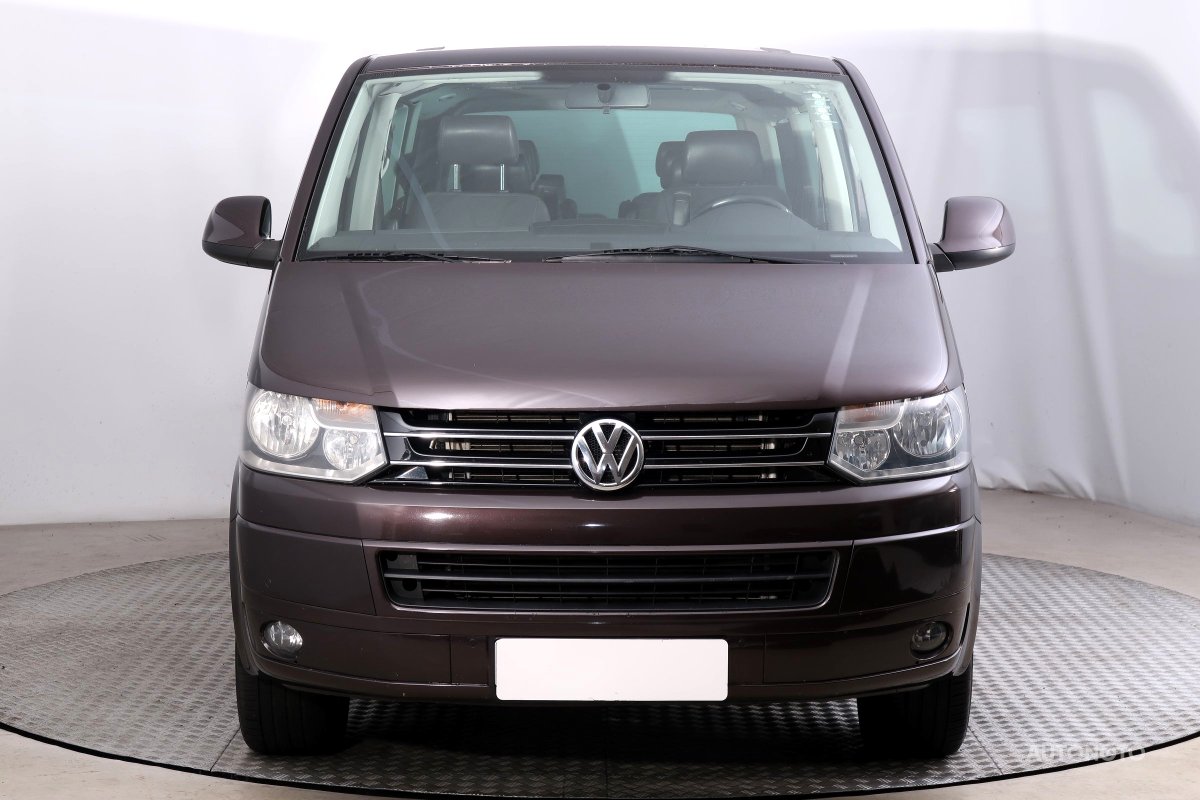Volkswagen Multivan, 2011 - pohled č. 2