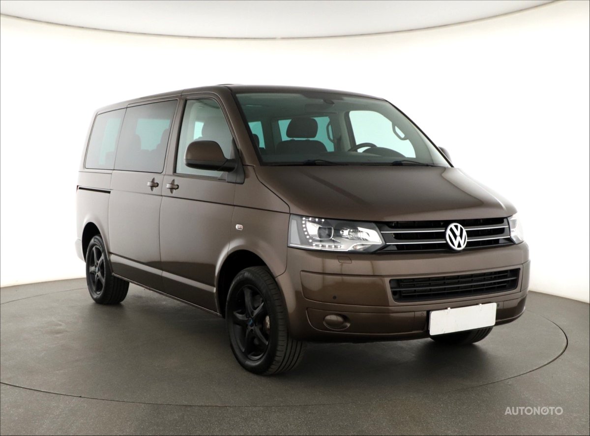 Volkswagen Multivan, 2012 - celkový pohled